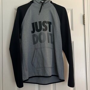 Nike Therma-Fit Sweatshirt